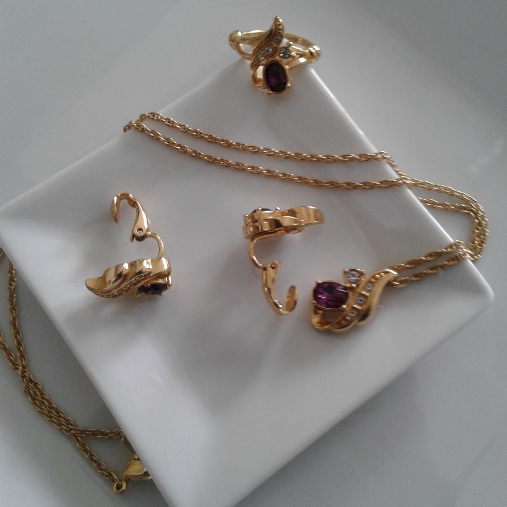 Avon vintage amethyst set
